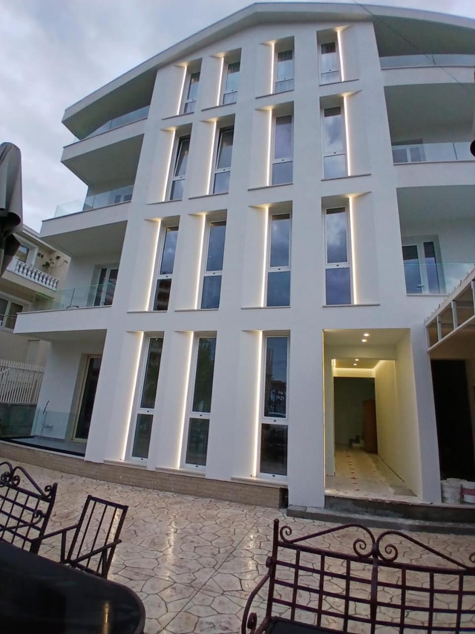Hotel Noel Vlore Exterior photo
