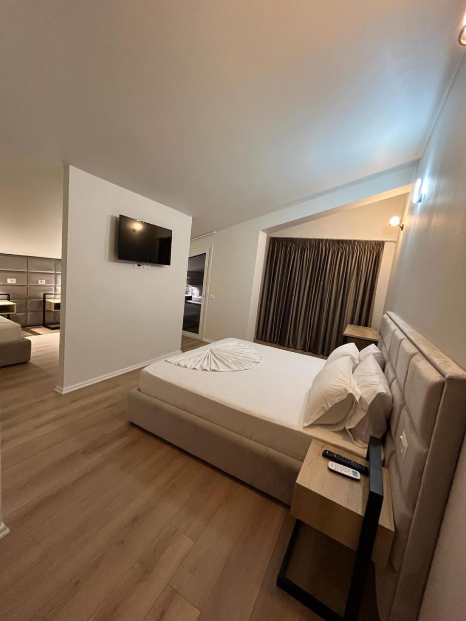 Hotel Noel Vlore Exterior photo